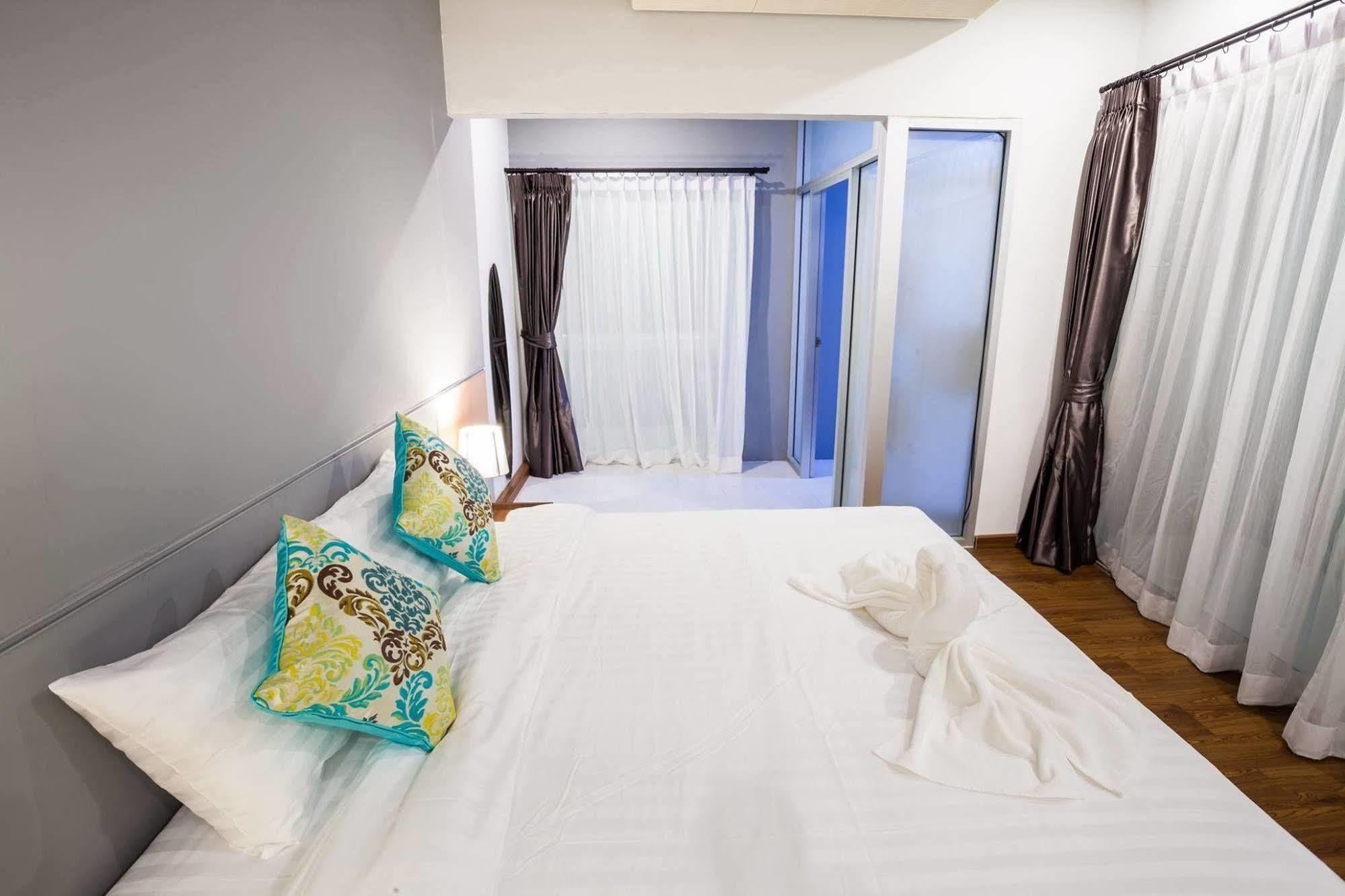 Admire Thonburi Hotel Bangkok Exterior foto