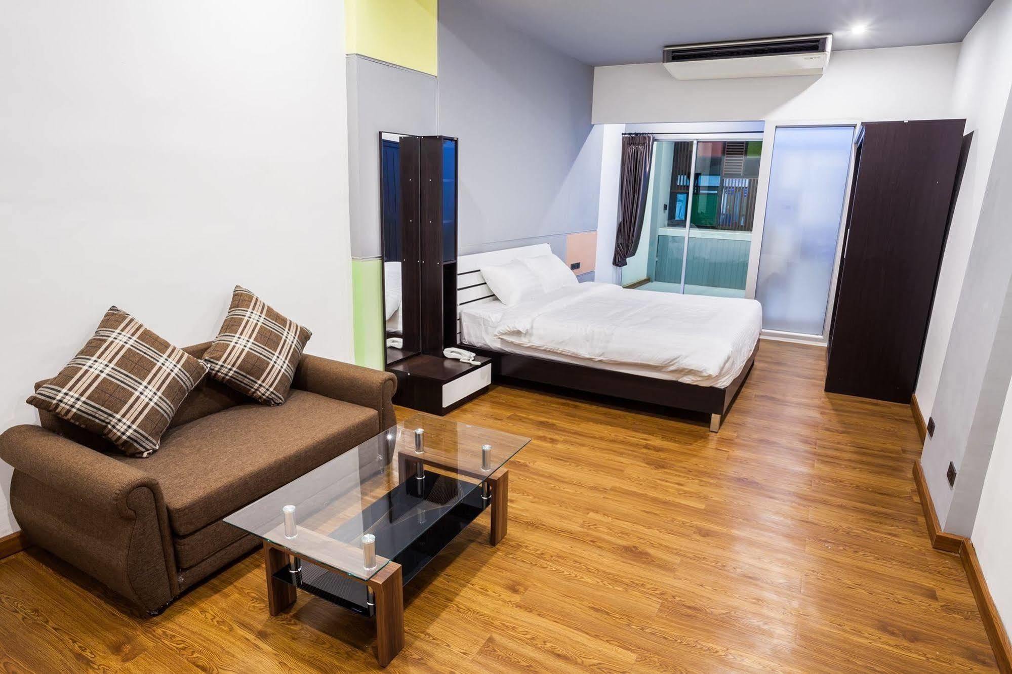 Admire Thonburi Hotel Bangkok Exterior foto