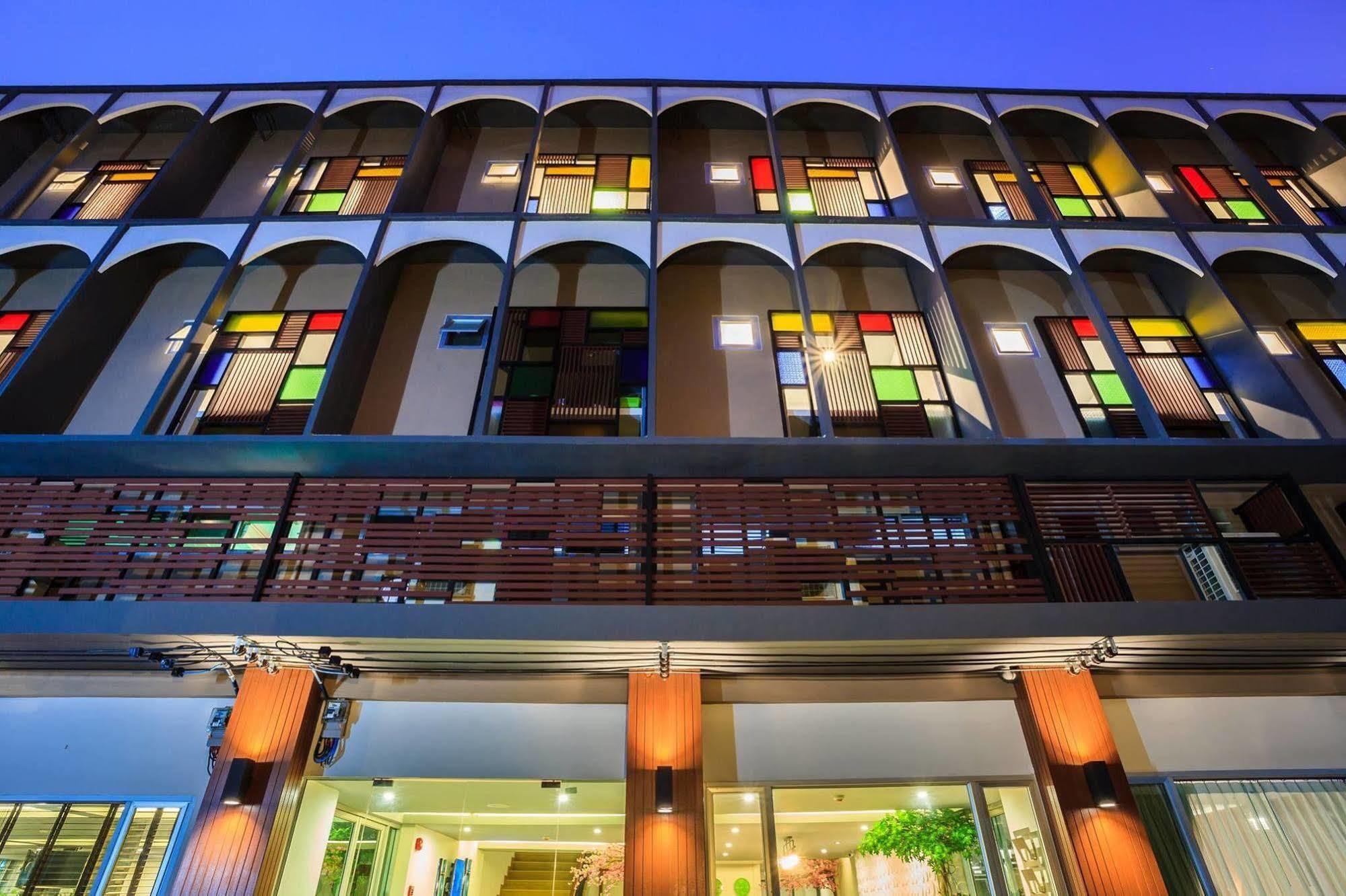 Admire Thonburi Hotel Bangkok Exterior foto